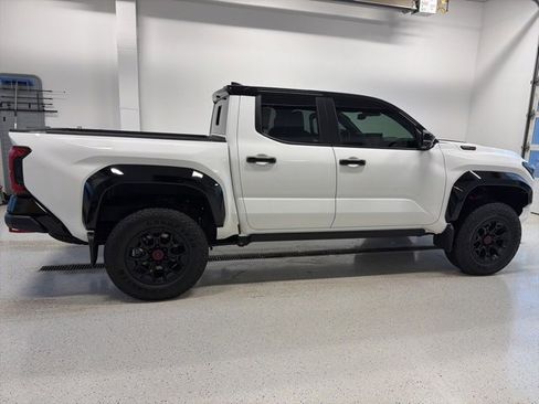 Used 2025 Toyota Tacoma TRD Pro image 11