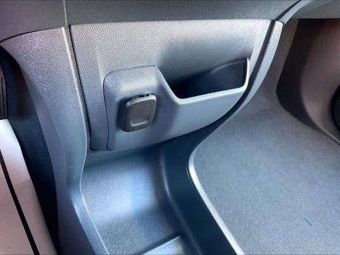 Used 2019 Chevrolet Bolt Premier w/ Infotainment Package image 12