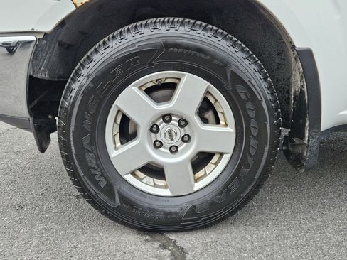 Used 2006 Nissan Frontier SE w/ (P01) Power Pkg image 13