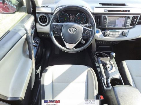 Used 2018 Toyota RAV4 XLE image 8