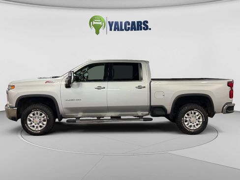 Used 2022 Chevrolet Silverado 3500 LTZ w/ LTZ Convenience Package AWD/4WD image 2