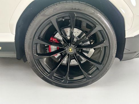 Used 2024 Lamborghini Urus S AWD/4WD image 30