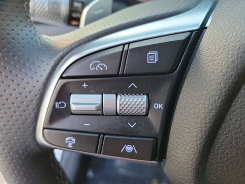 Used 2026 Genesis G70 2.5T Prestige image 21