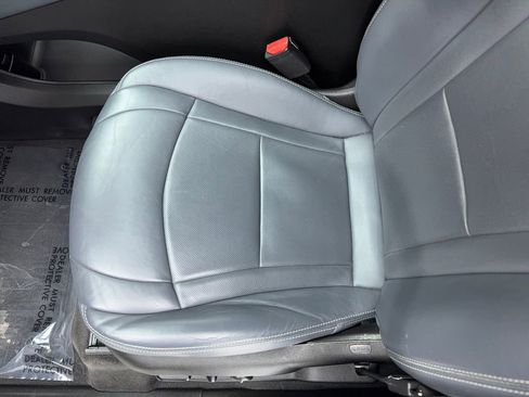 Used 2021 Buick Enclave Essence w/ Sport Touring Edition image 16