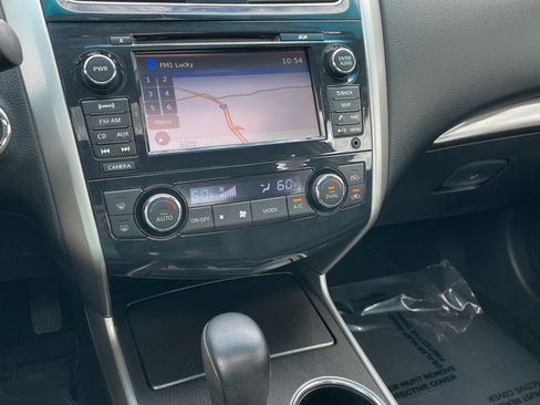 Used 2013 Nissan Altima 3.5 SL w/ Technology Pkg FWD image 14