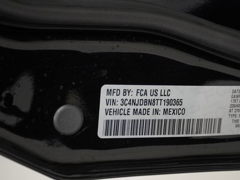 New 2026 Jeep Compass Latitude image 39