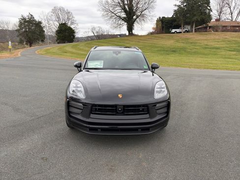 New 2026 Porsche Macan GTS image 10
