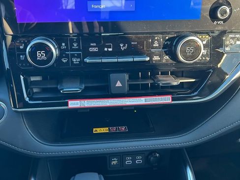 New 2026 Toyota Highlander Platinum AWD/4WD image 16