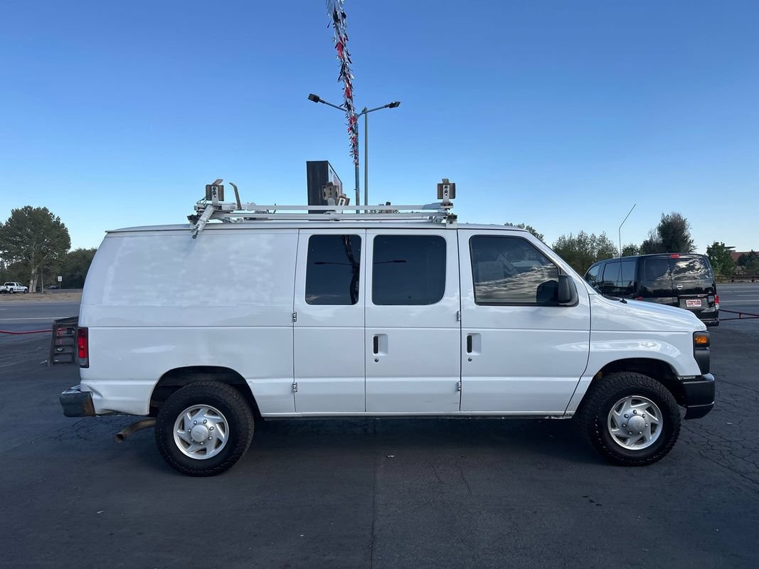 Used 2011 Ford E-250 and Econoline 250 w/ PWR Group RWD image 3