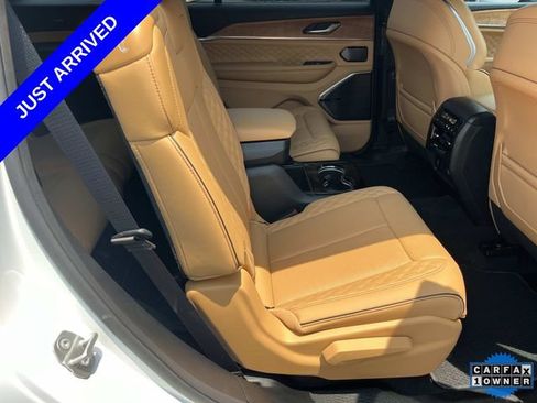 Used 2025 Jeep Grand Cherokee L Summit AWD/4WD image 22