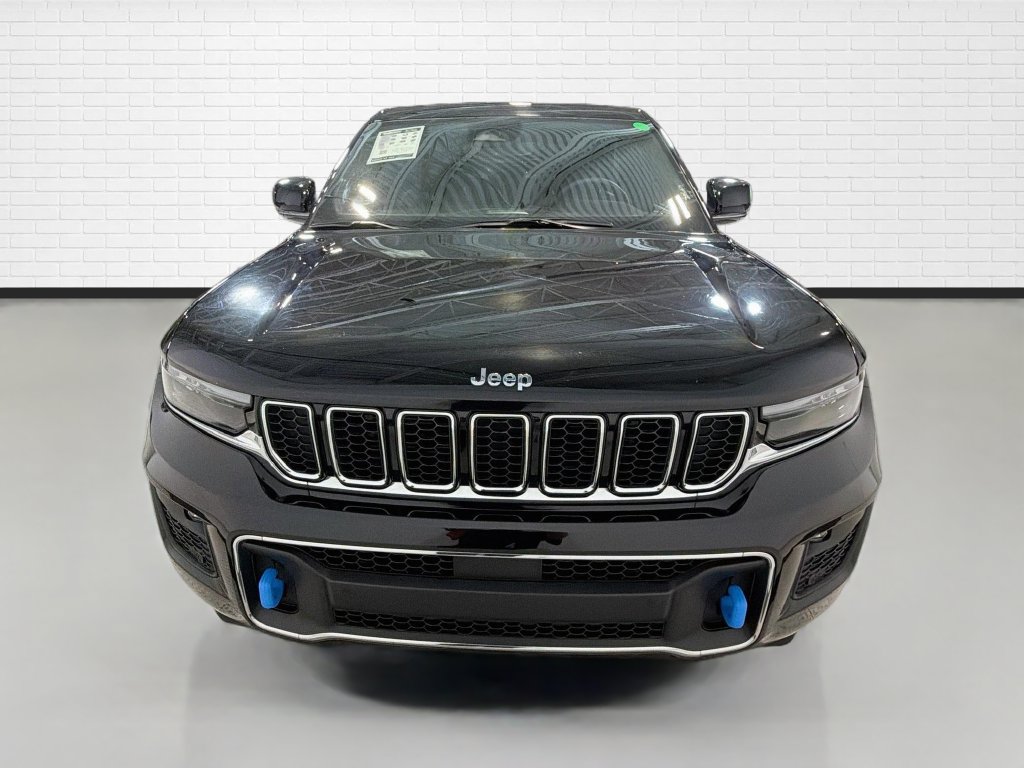Used 2023 Jeep Grand Cherokee Overland AWD/4WD image 2