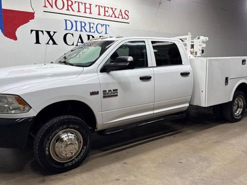 Used 2018 RAM 3500 Tradesman image 10