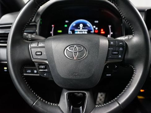 Certified 2025 Toyota Camry SE image 12