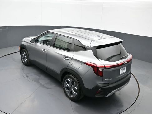 Certified 2024 Kia Seltos LX AWD/4WD image 39