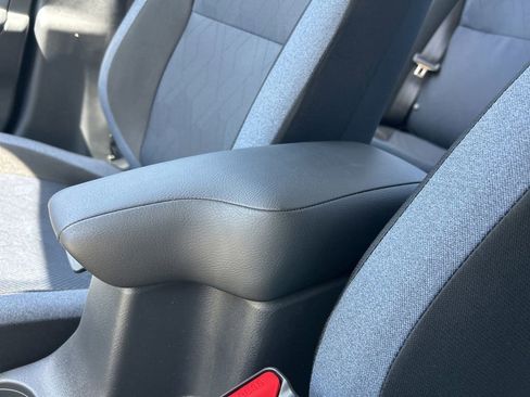 New 2025 Nissan Versa SV w/ Trunk Package image 28