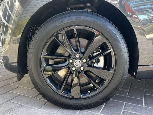 New 2026 Jaguar F-PACE R-Dynamic S image 12