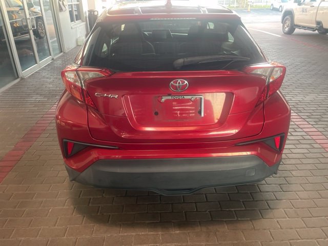 Used 2020 Toyota C-HR LE FWD image 4