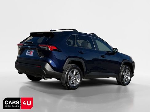 Used 2022 Toyota RAV4 XLE w/ Convenience Package AWD/4WD image 7
