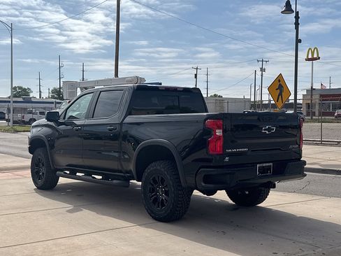 New 2026 Chevrolet Silverado 1500 ZR2 AWD/4WD image 3