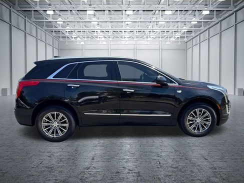 Used 2017 Cadillac XT5 Luxury w/ Driver Awareness Package FWD image 8