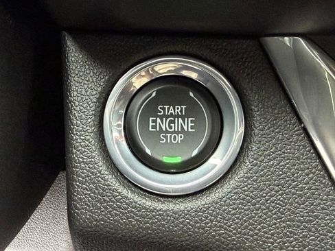 Used 2024 Buick Envista Preferred w/ Convenience I Package image 17