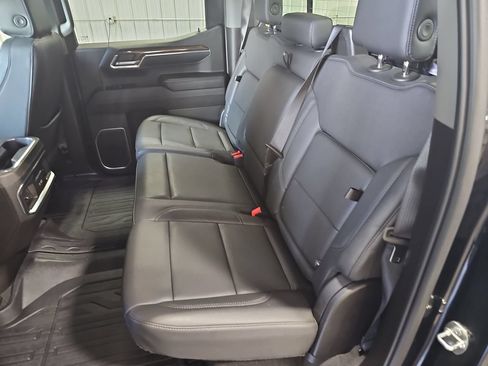 Used 2024 GMC Sierra 1500 Elevation w/ Elevation Premium Package AWD/4WD image 13