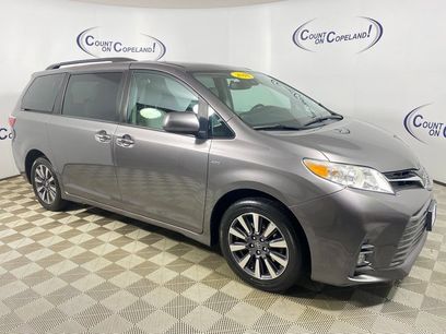 Certified 2018 Toyota Sienna XLE