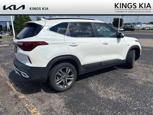 Used 2023 Kia Seltos S w/ Navigation Package AWD/4WD image 8