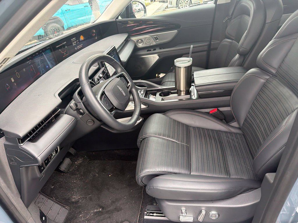 Used 2026 Lincoln Nautilus Reserve AWD/4WD image 5