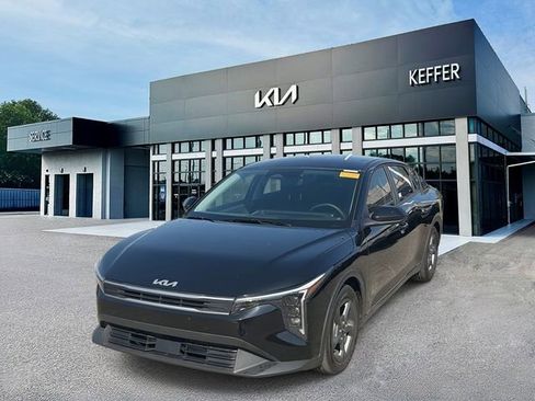 Certified 2025 Kia K4 LXS image 1