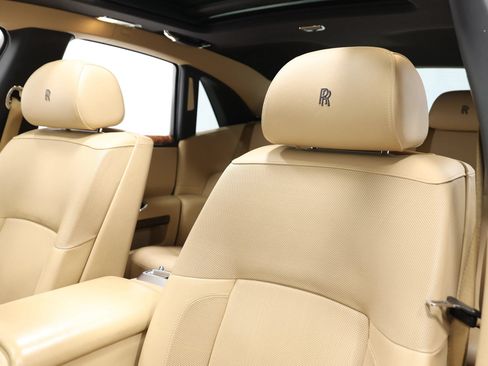 Used 2011 Rolls-Royce Ghost RWD image 19