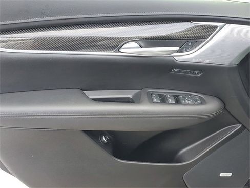 Certified 2023 Cadillac XT5 Sportv w/ LPO, Floor Liner Package image 15