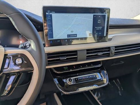 New 2026 Lincoln Corsair Premiere image 13