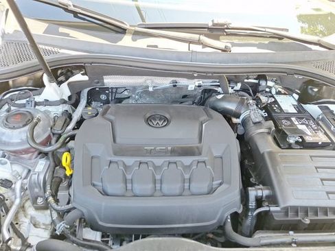 Certified 2024 Volkswagen Tiguan SE R-Line FWD image 24