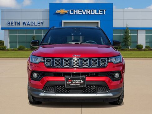 Used 2025 Jeep Compass Limited AWD/4WD image 2