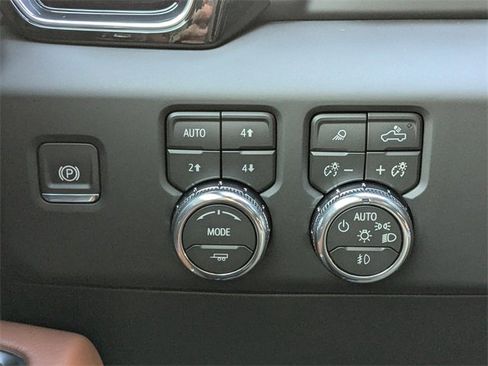 New 2026 GMC Sierra 1500 Denali Ultimate w/ LPO, Black Badging Package image 30