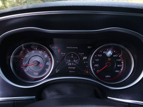 Used 2015 Dodge Charger R/T Scat Pack w/ Beats Audio Group RWD image 39