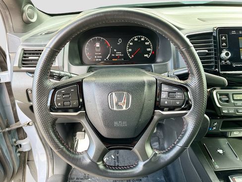 Used 2024 Honda Ridgeline Black Edition image 11