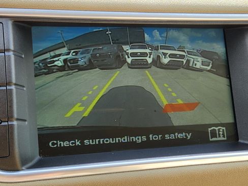 Used 2015 Land Rover Range Rover Evoque Pure Plus image 18