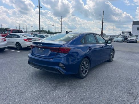 Used 2023 Kia Forte LXS w/ LXS Technology Package FWD image 5