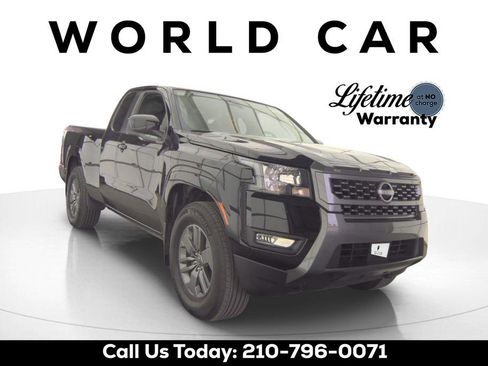 Used 2025 Nissan Frontier SV w/ SV Convenience Package RWD image 3