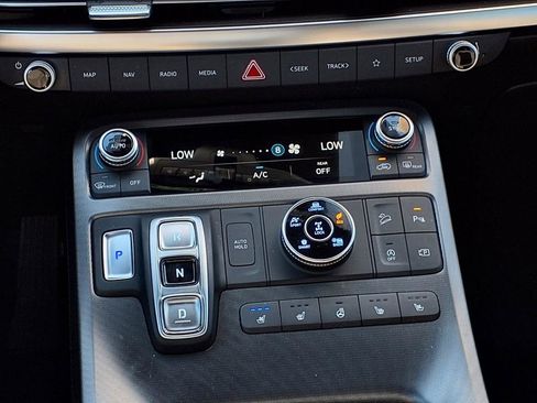 Used 2025 Hyundai Palisade Calligraphy AWD/4WD image 16