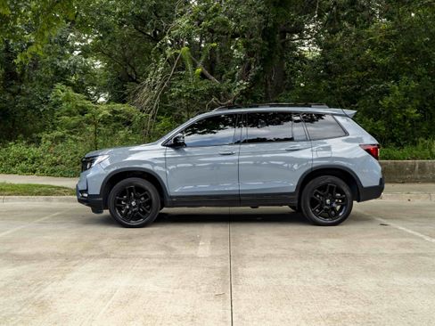 Used 2025 Honda Passport Black Edition image 6