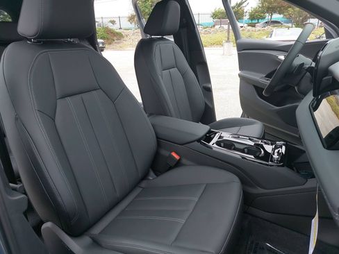 New 2027 Audi Q6 e-tron Premium AWD/4WD image 10