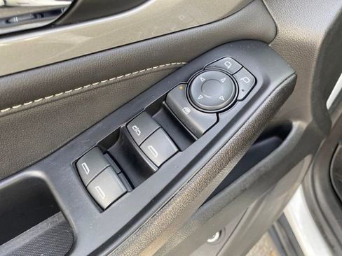 Certified 2023 Chevrolet Traverse LT w/ LPO, Floor Liner Package image 17