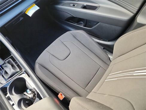New 2025 Hyundai Elantra SEL w/ Cargo Package image 13