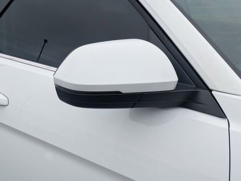 Used 2021 Volkswagen Atlas SE w/ Panoramic Sunroof Package image 12