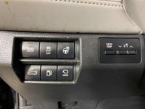 Used 2020 Toyota Avalon Limited w/ Advanced Safety Package FWD image 19