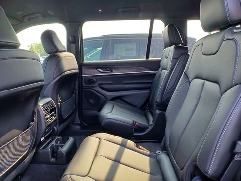 New 2026 Jeep Grand Cherokee L Limited AWD/4WD image 26