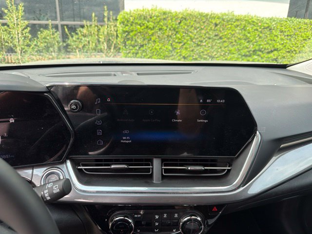Used 2024 Chevrolet Trax ACTIV w/ Sunroof Package FWD image 7